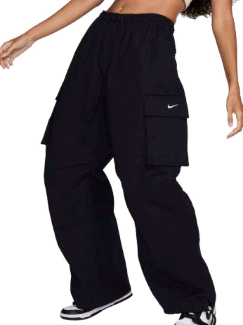 Nike Sportswear Mid-Rise Oversized Cargo Trousers